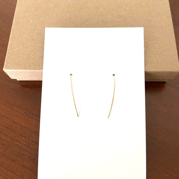 ⭐️ Hand-Stitched Earrings ⭐️ - Picture 2 of 2